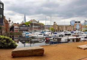 Amazing Marina-Overlooking 1Bed, London